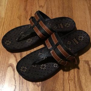 Dr. Weil Orthaheel Sonora Sandals W10